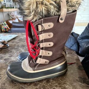 Sorel Brown and Black Winter Boots with Red Laces